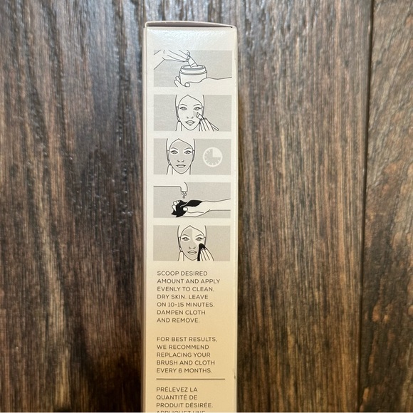 Bare Minerals Mask Essentials with mask smoothing brush and cloth BNIB - Picture 4 of 10